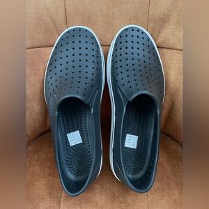 Native Shoes Men Size 10